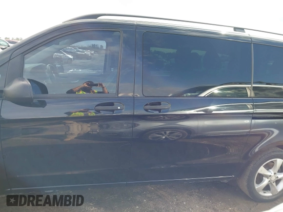 2016 Mercedes-Benz Metris Passenger with VIN WD4PG2EE8G3141388, listed as a IAAI auction lot 41818327 with 301,418 mi miles and . Bid and sale history available at DreamBid. Image 14.