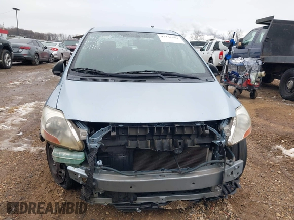 2009 Toyota Yaris z VIN JTDBT903391314800, wystawiony jako IAAI lot #41341594 z przebiegiem 119 610 mil mil oraz . Historia ofert i sprzedaży dostępna na DreamBid. Obrazek 6.