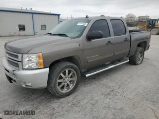 2013 Chevrolet Silverado 1500 LT with VIN 3GCPKSE77DG125766, listed as a Copart auction lot 51441695 with 81,215 mi miles and Salvage Title. Bid and sale history available at carsss.com. Image 1.