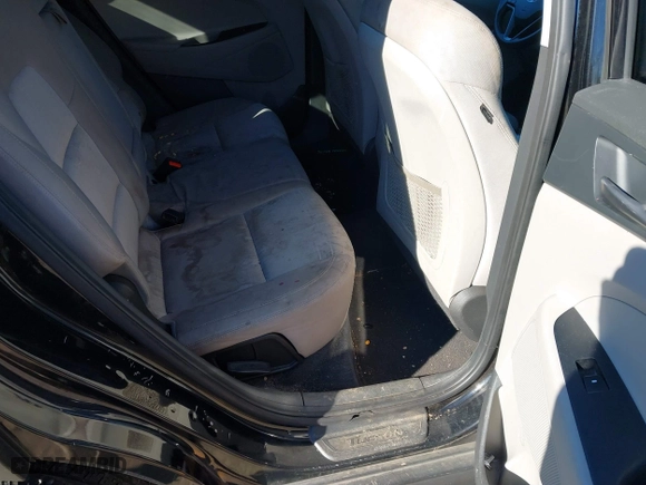 2016 Hyundai Tucson SE with VIN KM8J3CA4XGU039773, listed as a IAAI auction lot 41295718 with 161,209 mi miles. Bid and sale history available at carsss.com. Image 8.