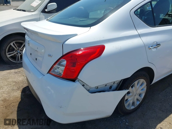 2018 Nissan Versa SV with VIN 3N1CN7AP5JL827146, listed as a IAAI auction lot 40182941 with 85,984 mi miles. Bid and sale history available at carsss.com. Image 15.