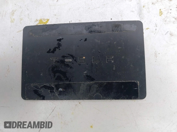 2018 Tesla Model 3 Long Range Battery z VIN 5YJ3E1EA7JF035546, wystawiony jako IAAI lot #42064239 z przebiegiem 113 210 mil mil oraz . Historia ofert i sprzedaży dostępna na DreamBid. Obrazek 11.