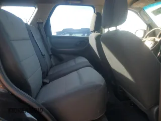 2006 Ford Escape XLS with VIN 1FMYU02Z56KA40201, listed as a Copart auction lot 82932994 with 178,430 mi miles and Salvage Title. Bid and sale history available at carsss.com. Image 11.