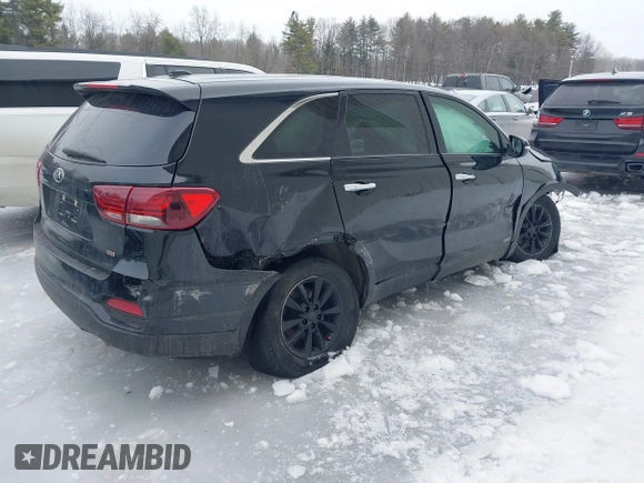 2019 Kia Sorento LX with VIN 5XYPGDA32KG543132, listed as a IAAI auction lot 41632828 with 91,152 mi miles and . Bid and sale history available at carsss.com. Image 4.