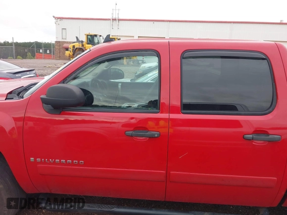 2007 Chevrolet Silverado 1500 LS with VIN 3GCEC13C07G546053, listed as a IAAI auction lot 42125119 with 201,358 mi miles. Bid and sale history available at carsss.com. Image 14.