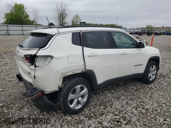2019 Jeep Compass Latitude z VIN 3C4NJDBB5KT595474, wystawiony jako Copart lot #57227675 z przebiegiem 82 508 mil mil oraz Nie do naprawy • Non repairable. Historia ofert i sprzedaży dostępna na DreamBid. Obrazek 3.