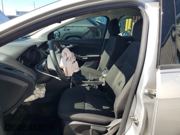 2017 Ford Focus SE with VIN 1FADP3F28HL338298, listed as a Copart auction lot 53458105 with 86,723 mi miles and Salvage Title. Bid and sale history available at carsss.com. Image 7.