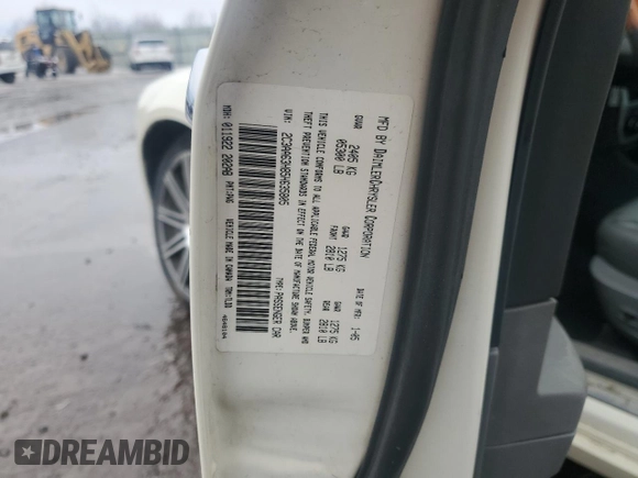 2005 Chrysler 300 with VIN 2C3AA63H85H635805, listed as a Copart auction lot 47992375 with 183,035 mi miles and Salvage Title. Bid and sale history available at carsss.com. Image 12.