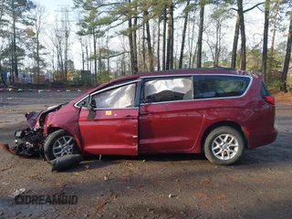 2020 Chrysler Voyager LXI with VIN 2C4RC1DG7LR265455, listed as a IAAI auction lot 41075754 with 1 mi miles. Bid and sale history available at carsss.com. Image 13.