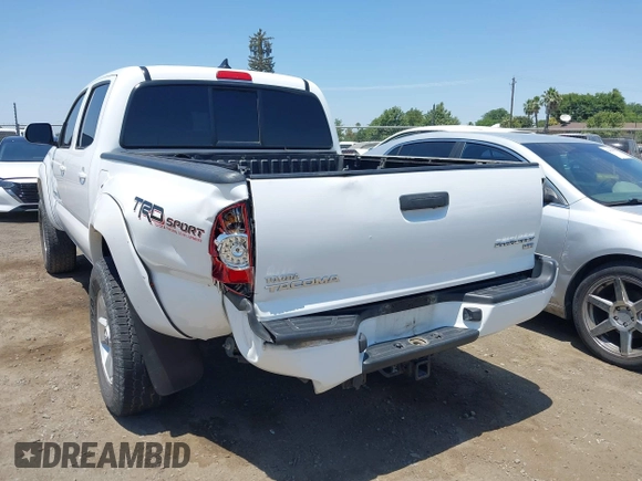 2014 Toyota Tacoma PreRunner z VIN 3TMJU4GN1EM159700, wystawiony jako IAAI lot #42460264 z przebiegiem 93 891 mil mil oraz . Historia ofert i sprzedaży dostępna na DreamBid. Obrazek 3.