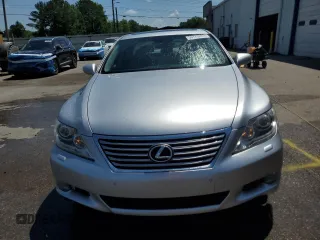 2012 Lexus LS 460 z VIN JTHBL5EF1C5109051, wystawiony jako Copart lot #55773065 z przebiegiem 101 479 mil mil oraz Szkody całkowita. Historia ofert i sprzedaży dostępna na DreamBid. Obrazek 5.