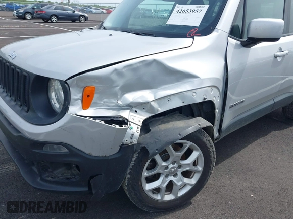 2017 Jeep Renegade Latitude z VIN ZACCJBBB6HPG40367, wystawiony jako IAAI lot #42053957 z przebiegiem 105 893 mil mil oraz . Historia ofert i sprzedaży dostępna na DreamBid. Obrazek 6.