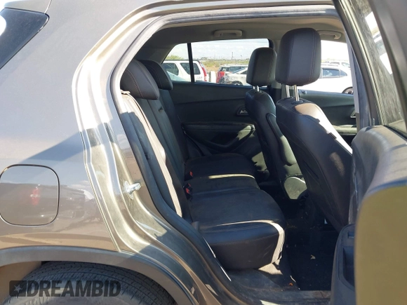 2022 Chevrolet Trax LT with VIN KL7CJPSM0NB568096, listed as a IAAI auction lot 42595207 with 30,128 mi miles and . Bid and sale history available at DreamBid. Image 8.