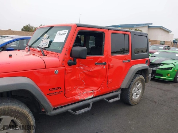 2013 Jeep Wrangler Unlimited Sport with VIN 1C4BJWDG2DL627383, listed as a IAAI auction lot 42014800 with 170,387 mi miles. Bid and sale history available at carsss.com. Image 6.