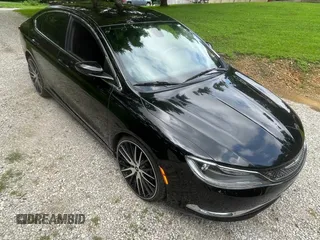 2015 Chrysler 200 Limited with VIN 1C3CCCAB2FN750523, listed as a Copart auction lot 66127655 with 114,459 mi miles and Clean title. Bid and sale history available at DreamBid. Image 1.