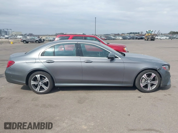 2017 Mercedes-Benz E 300 Luxury with VIN WDDZF4KB1HA128626, listed as a IAAI auction lot 42063402 with 77,909 mi miles and . Bid and sale history available at DreamBid. Image 13.