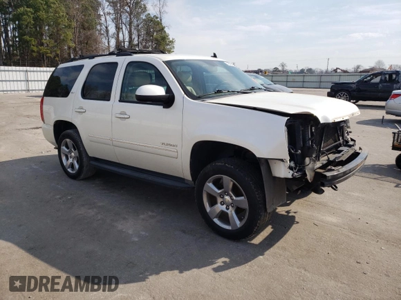 2011 GMC Yukon SLT with VIN 1GKS2CE03BR364350, listed as a Copart auction lot 46996275 with 176,977 mi miles and Salvage Title. Bid and sale history available at carsss.com. Image 4.