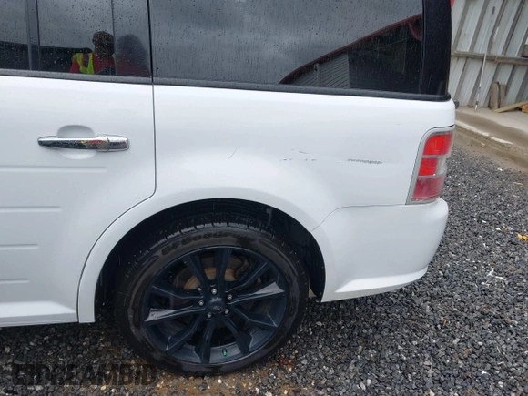 2017 Ford Flex SEL with VIN 2FMGK5C83HBA07084, listed as a IAAI auction lot 41921534 with 103,609 mi miles. Bid and sale history available at carsss.com. Image 6.