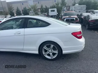 2014 Mercedes-Benz C 250 with VIN WDDGJ4HB1EG283988, listed as a Copart auction lot 86598175 with 139,842 mi miles and Clean title. Bid and sale history available at DreamBid. Image 11.