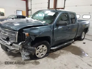 2013 Chevrolet Silverado 1500 LT with VIN 1GCRKSE70DZ137623, listed as a IAAI auction lot 41176402 with 134,194 mi miles and . Bid and sale history available at DreamBid. Image 17.