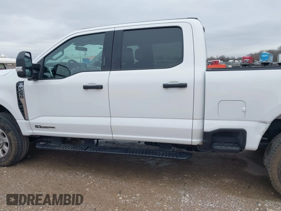 2024 Ford Super Duty F-250 SRW XL with VIN 1FT7W2BT6RED57554, listed as a IAAI auction lot 41546492 with 20,731 mi miles. Bid and sale history available at carsss.com. Image 14.