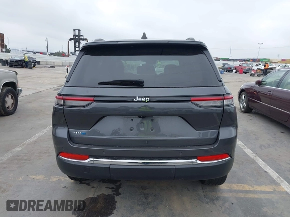 2022 Jeep Grand Cherokee with VIN 1C4RJYB68N8748802, listed as a IAAI auction lot 42158104 with 28,227 mi miles and . Bid and sale history available at DreamBid. Image 16.
