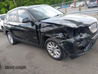 2017 BMW X3 xDrive28i z VIN 5UXWX9C33H0T19001, wystawiony jako IAAI lot #42186241 z przebiegiem 96 584 mil mil oraz . Historia ofert i sprzedaży dostępna na DreamBid. Obrazek 1.