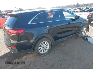 2019 Kia Sorento L with VIN 5XYPG4A36KG574285, listed as a IAAI auction lot 41647367 with 74,808 mi miles. Bid and sale history available at carsss.com. Image 4.