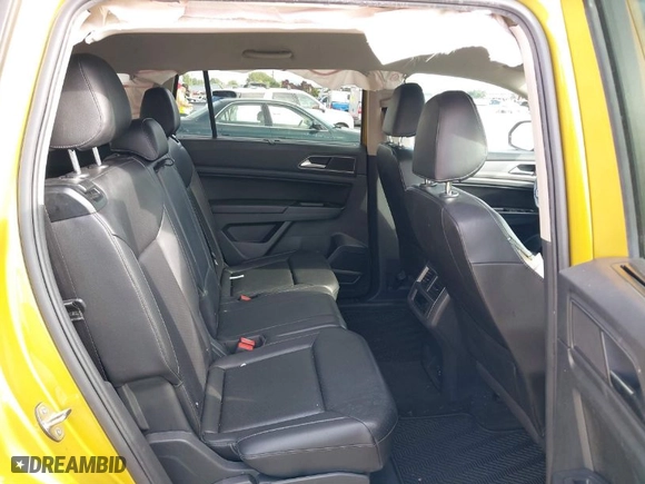 2018 Volkswagen Atlas 3.6L V6 SE with VIN 1V2KR2CA9JC525197, listed as a IAAI auction lot 37875450 with 62,703 mi miles. Bid and sale history available at carsss.com. Image 8.