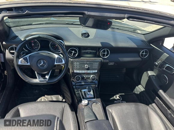 2019 Mercedes-Benz SLC 300 z VIN WDDPK3JA3KF157013, wystawiony jako Copart lot #49665085 z przebiegiem 37 588 mil mil oraz Szkoda całkowita • Salvage title. Historia ofert i sprzedaży dostępna na DreamBid. Obrazek 9.