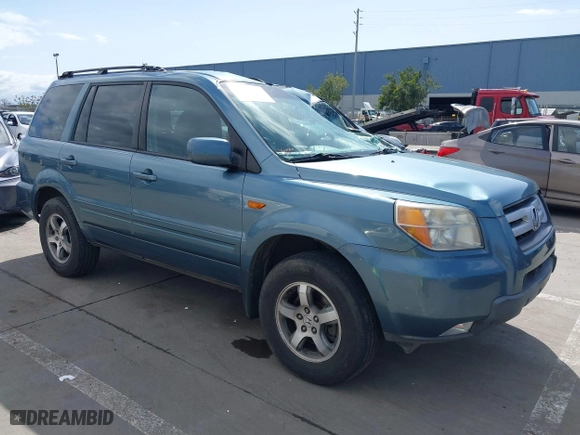 2008 Honda Pilot EX-L with VIN 5FNYF18798B025615, listed as a IAAI auction lot 38909579 with 121,128 mi miles. Bid and sale history available at carsss.com. Image 1.