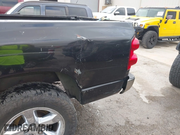 2008 Dodge 1500 SLT with VIN 1D7HA18288S588568, listed as a IAAI auction lot 42026737 with 330,266 mi miles and . Bid and sale history available at DreamBid. Image 6.