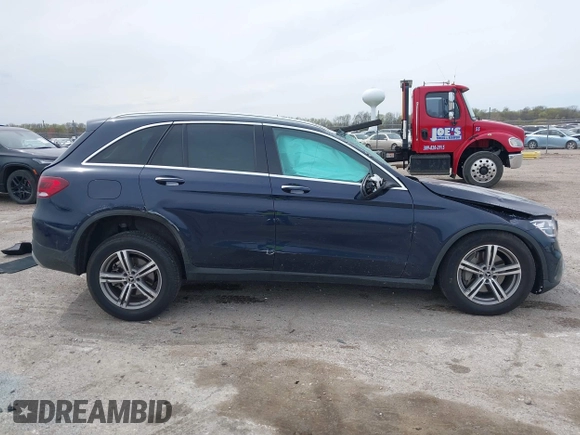 2021 Mercedes-Benz GLC 300 z VIN W1N0G8EB4MF953133, wystawiony jako IAAI lot #42031927 z przebiegiem 36 446 mil mil oraz . Historia ofert i sprzedaży dostępna na DreamBid. Obrazek 13.