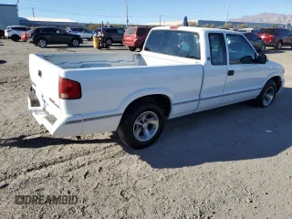 1996 GMC Sonoma SLS with VIN 1GTCS1940T8533121, listed as a Copart auction lot 85739534 with 162,713 mi miles and Salvage Title. Bid and sale history available at carsss.com. Image 3.