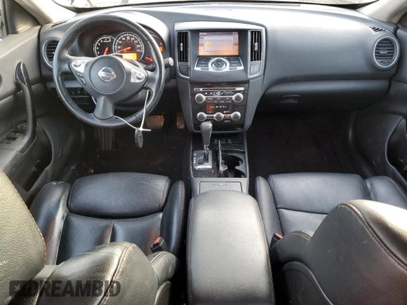 2010 Nissan Maxima SV z VIN 1N4AA5AP7AC817336, wystawiony jako Copart lot #85359874 z przebiegiem 153 143 mil mil oraz Czysty tytuł • Clean title. Historia ofert i sprzedaży dostępna na DreamBid. Obrazek 8.