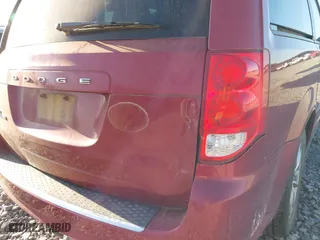 2014 Dodge Grand Caravan SE with VIN 2C4RDGBG5ER376866, listed as a IAAI auction lot 42022978 with 108,037 mi miles. Bid and sale history available at carsss.com. Image 6.