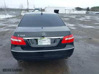 2013 Mercedes-Benz E-Class E 350 Luxury with VIN WDDHF5KB8DA729687, listed as a IAAI auction lot 41576021 with 133,062 mi miles. Bid and sale history available at carsss.com. Image 16.