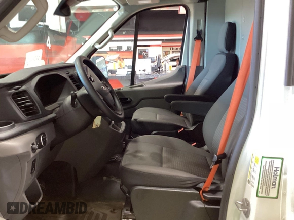 2023 Ford Transit Cargo с VIN 1FTBR1X80PKC02478, выставлен на аукционе IAAI как лот 42791988 с пробегом 40 987 миль миль и . История ставок и продаж доступна на DreamBid. Изображение 7.