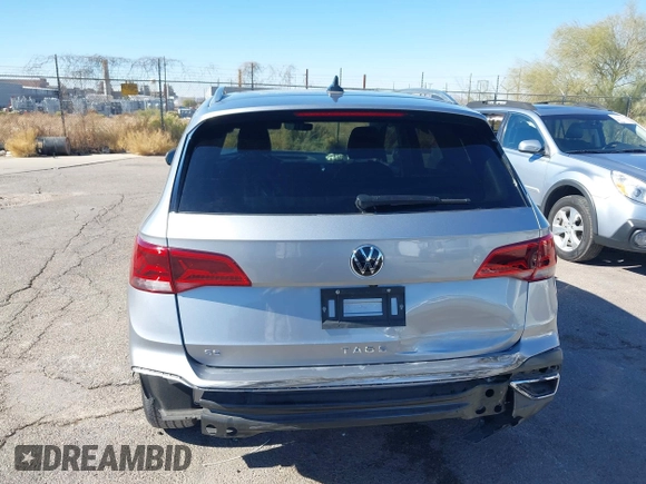 2024 Volkswagen Taos SE z VIN 3VVEX7B21RM001601, wystawiony jako IAAI lot #41406215 z przebiegiem 8 557 mil mil oraz . Historia ofert i sprzedaży dostępna na DreamBid. Obrazek 17.