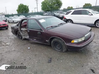 1995 Chevrolet Caprice z VIN 1G1BL52P7SR176512, wystawiony jako IAAI lot #42231251 z przebiegiem Nie podano mil oraz . Historia ofert i sprzedaży dostępna na DreamBid. Obrazek 1.
