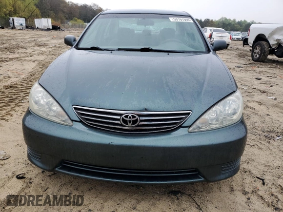 2006 Toyota Camry LE z VIN 4T1BF30K66U111210, wystawiony jako Copart lot #53107095 z przebiegiem 214 638 mil mil oraz Szkoda całkowita • Salvage title. Historia ofert i sprzedaży dostępna na DreamBid. Obrazek 5.
