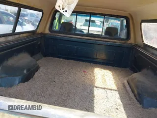 1992 Ford F-150 z VIN 1FTDF15Y7NPA70761, wystawiony jako IAAI lot #42461001 z przebiegiem 180 074 mil mil oraz . Historia ofert i sprzedaży dostępna na DreamBid. Obrazek 8.