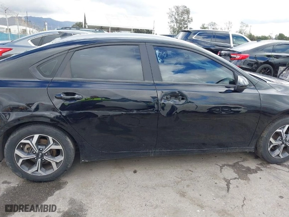 2021 Kia Forte LXS with VIN 3KPF24AD4ME290964, listed as a IAAI auction lot 41730752 with NaN miles. Bid and sale history available at carsss.com. Image 13.