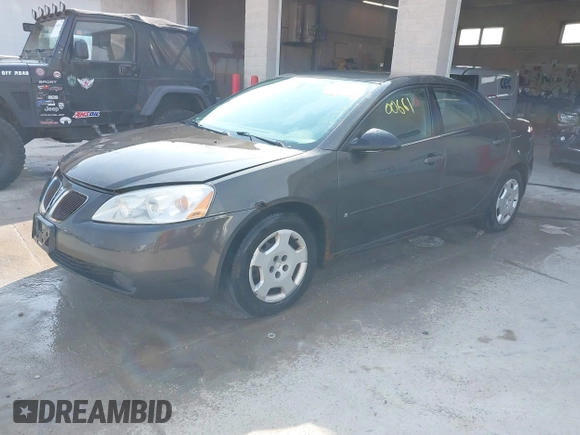 2007 Pontiac G6 1SV Value Leader with VIN 1G2ZF58B674177975, listed as a IAAI auction lot 41900661 with 188,500 mi miles and . Bid and sale history available at carsss.com. Image 2.