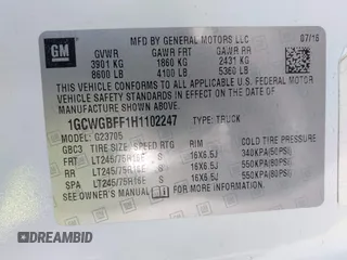 2017 Chevrolet Express Cargo Van with VIN 1GCWGBFF1H1102247, listed as a IAAI auction lot 40660637 with 105,126 mi miles. Bid and sale history available at carsss.com. Image 9.