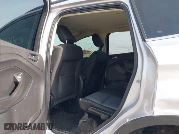 2018 Ford Escape SE z VIN 1FMCU9GD6JUC91365, wystawiony jako IAAI lot #39152113 z przebiegiem 129 283 mil mil oraz . Historia ofert i sprzedaży dostępna na DreamBid. Obrazek 8.