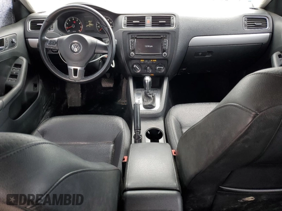 2013 Volkswagen Jetta SE with VIN 3VWDP7AJ6DM360239, listed as a Copart auction lot 47421025 with 119,596 mi miles and Salvage title. Bid and sale history available at DreamBid. Image 8.