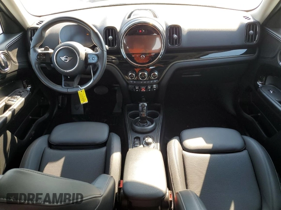 2023 MINI Countryman Cooper S z VIN WMZ53BR04P3P94439, wystawiony jako Copart lot #43373975 z przebiegiem 10 672 mil mil oraz Szkoda całkowita • Salvage title. Historia ofert i sprzedaży dostępna na DreamBid. Obrazek 8.