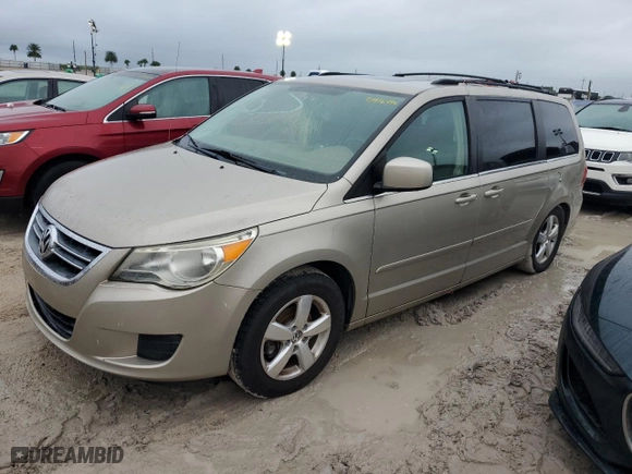 2009 Volkswagen Routan SE with VIN 2V8HW34139R546384, listed as a Copart auction lot 73936444 with 0 mi miles and Salvage Title. Bid and sale history available at carsss.com. Image 1.