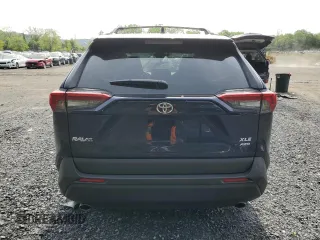2024 Toyota RAV4 XLE Premium z VIN 2T3A1RFV5RW478819, wystawiony jako Copart lot #56818695 z przebiegiem 14 570 mil mil oraz Szkoda całkowita • Salvage title. Historia ofert i sprzedaży dostępna na DreamBid. Obrazek 6.